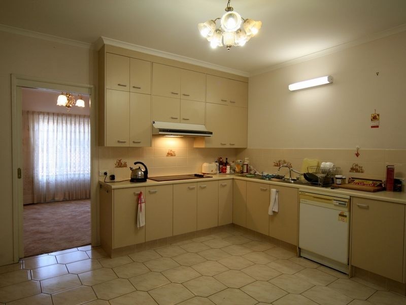 3 Burmel Street, Robertson QLD 4109