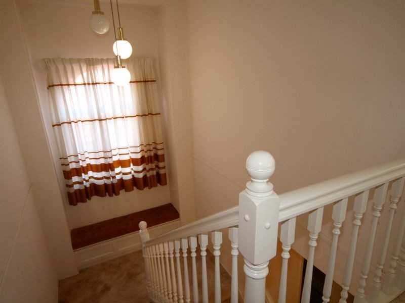 3 Burmel Street, Robertson QLD 4109