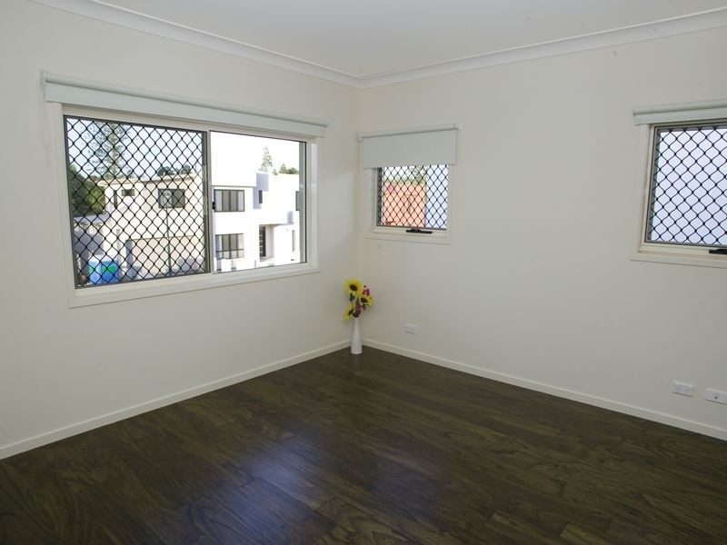 14 Hoop Pine Place, Sunnybank Hills QLD 4109