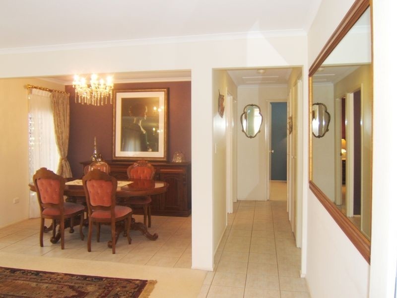 31 Cummin St, Wishart QLD 4122