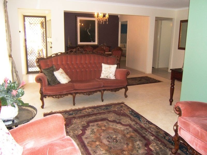 31 Cummin St, Wishart QLD 4122