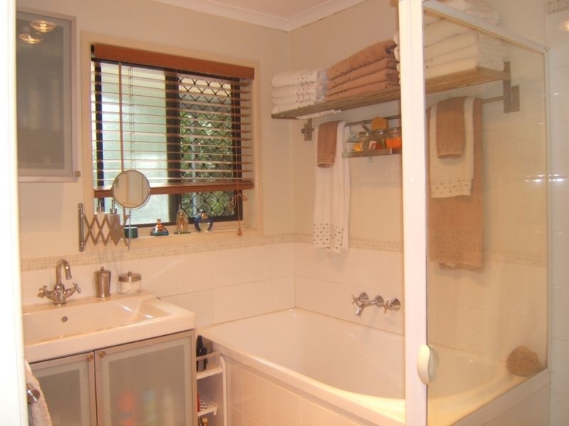 31 Cummin St, Wishart QLD 4122