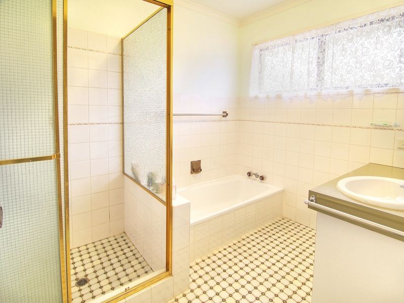 38 Veta Street, Robertson QLD 4109