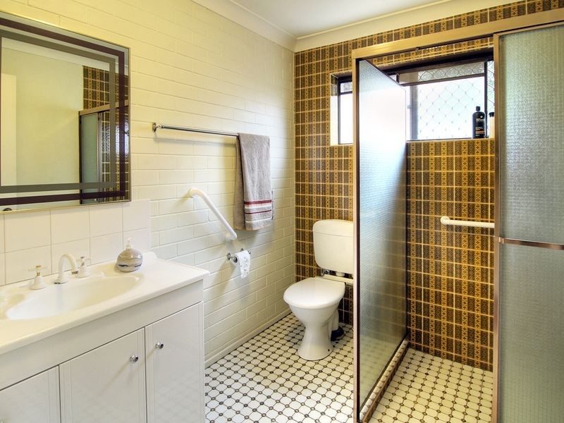 38 Veta Street, Robertson QLD 4109