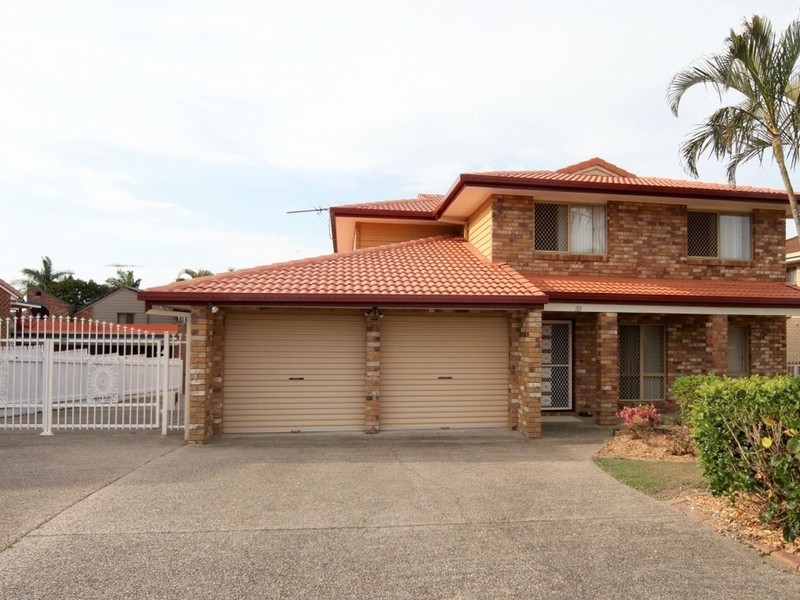 33 Banwell St, Carindale QLD 4152