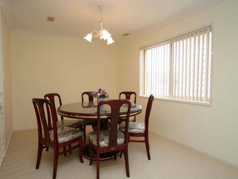 33 Banwell St, Carindale QLD 4152