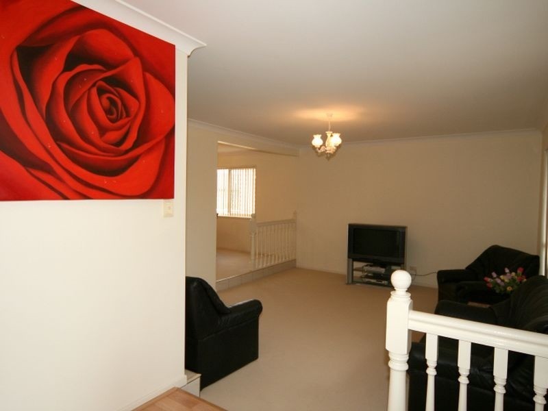 33 Banwell St, Carindale QLD 4152