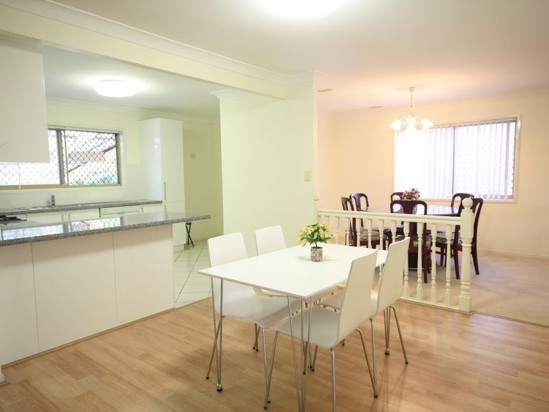 33 Banwell St, Carindale QLD 4152