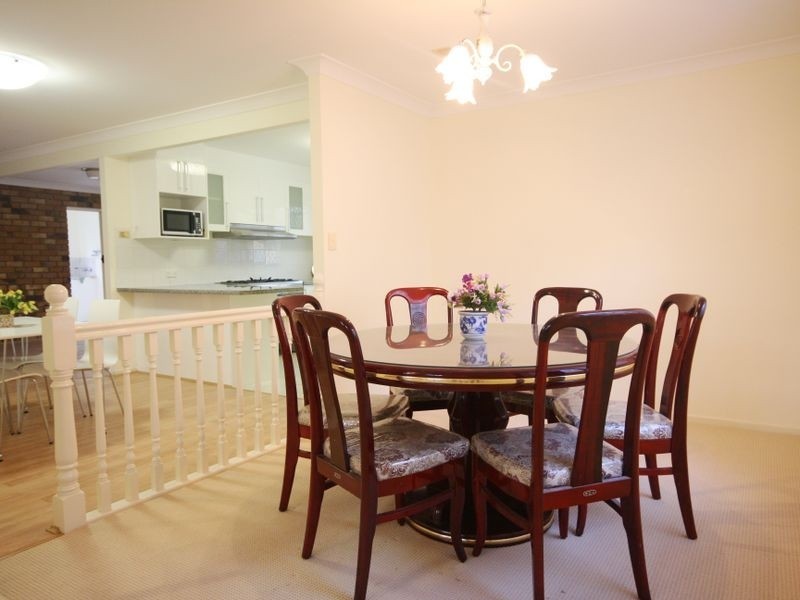 33 Banwell St, Carindale QLD 4152