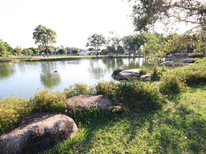 32 Lakewood Avenue, Parkinson QLD 4115