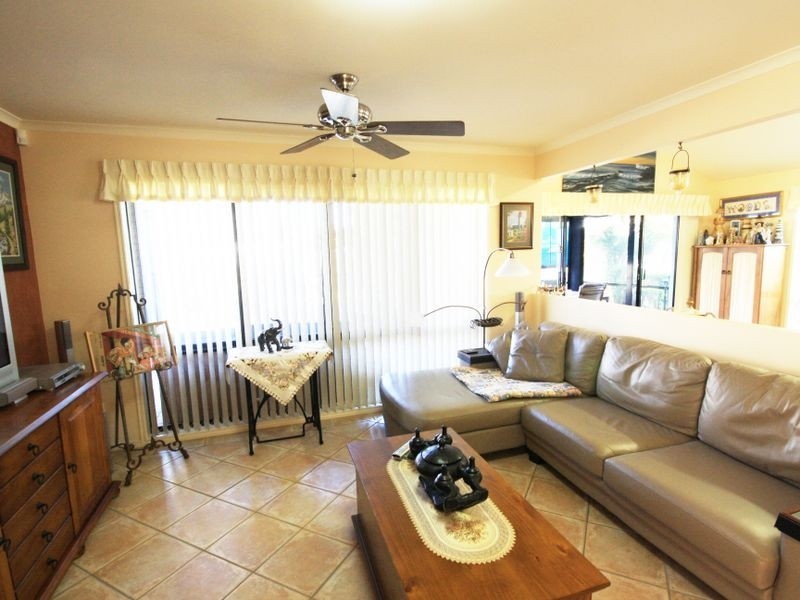 39 Lake Eyre Cr, Parkinson QLD 4115