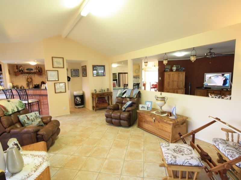 39 Lake Eyre Cr, Parkinson QLD 4115