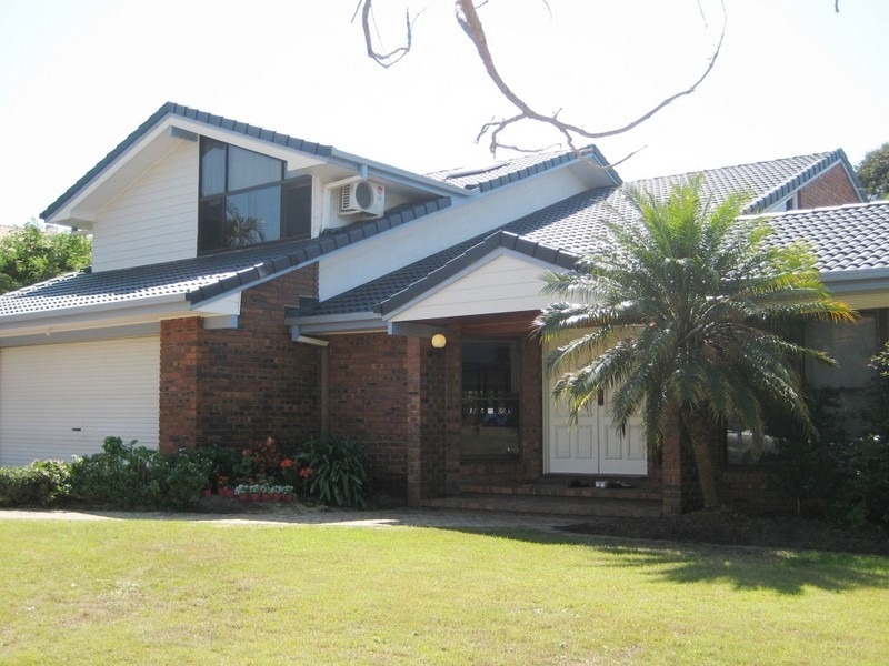 4 Hoover Court, Stretton QLD 4116