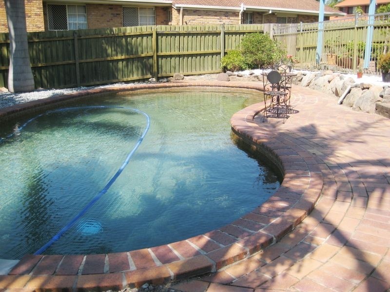 4 Hoover Court, Stretton QLD 4116