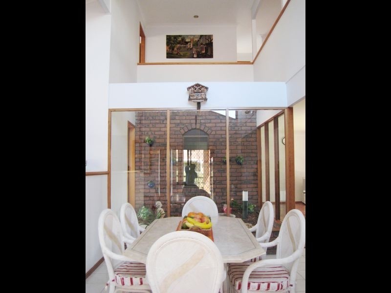 4 Hoover Court, Stretton QLD 4116