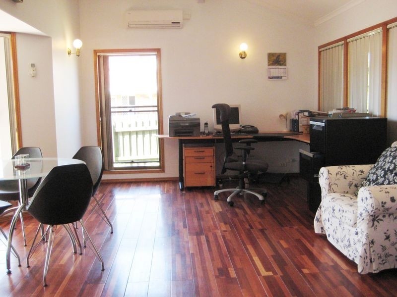 4 Hoover Court, Stretton QLD 4116