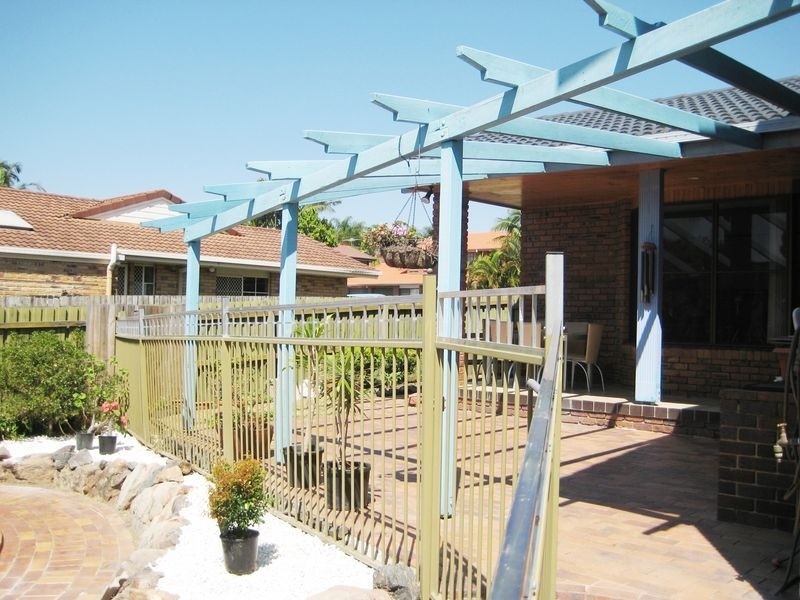 4 Hoover Court, Stretton QLD 4116