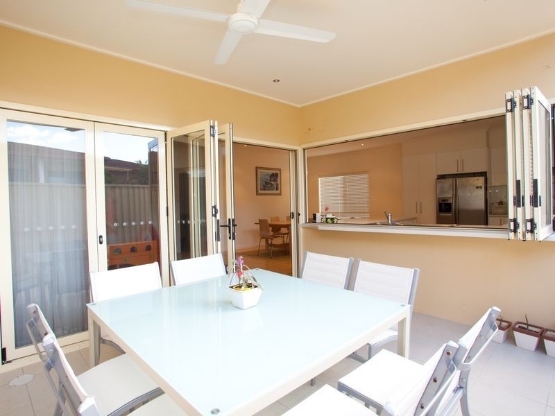 18 Pinnacle Pl, Eight Mile Plains QLD 4113