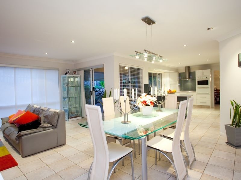 74 Michelangelo Cr, Mackenzie QLD 4156