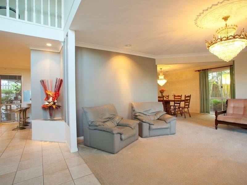 74 Michelangelo Cr, Mackenzie QLD 4156