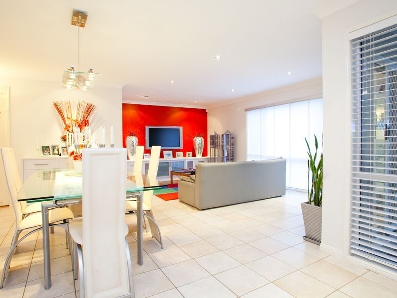 74 Michelangelo Cr, Mackenzie QLD 4156