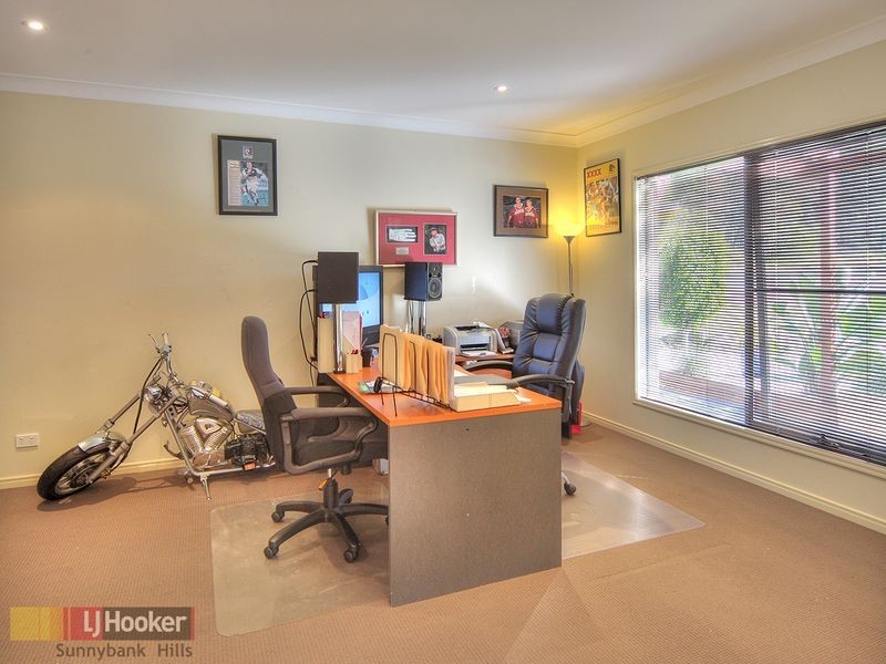 1 Crane Crescent, Runcorn QLD 4113