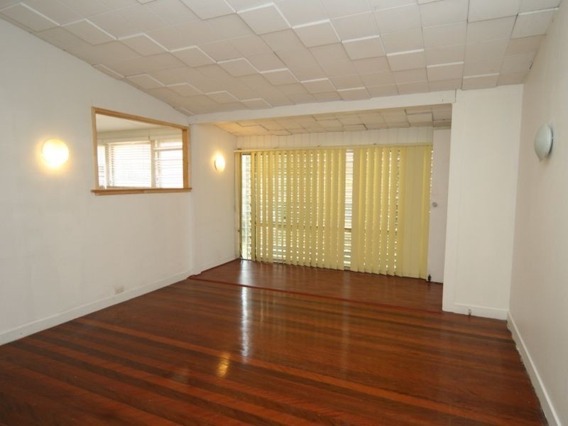 184 Broadwater Road, Mount Gravatt East QLD 4122