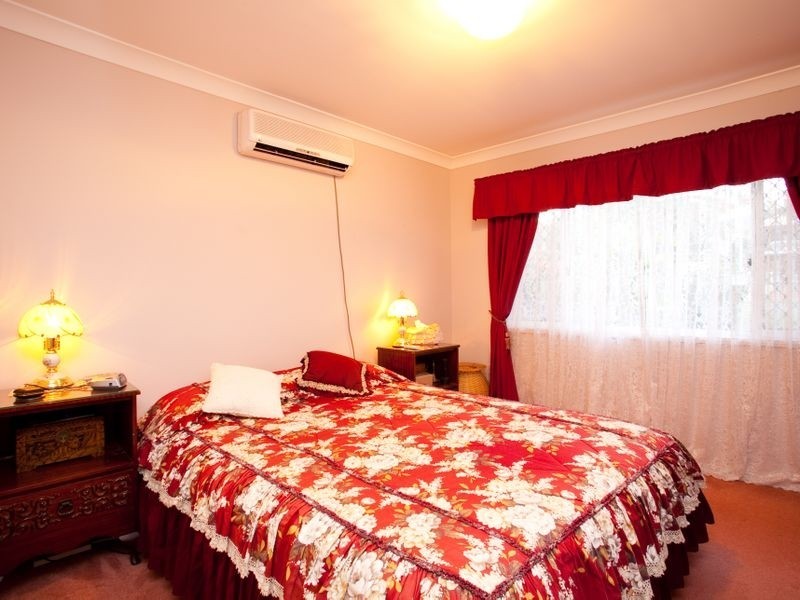 15 Manmarra Cr, Eight Mile Plains QLD 4113