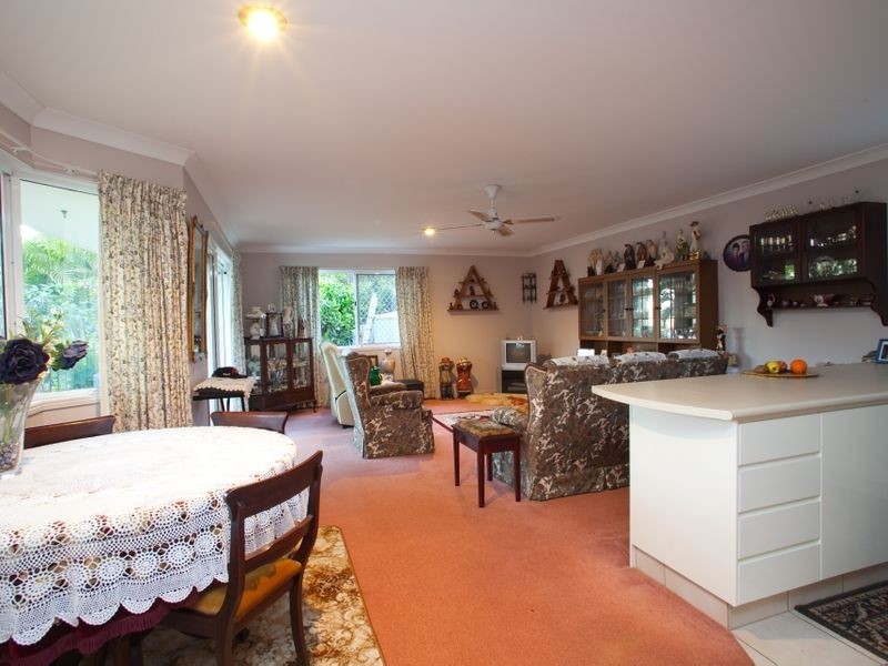 15 Manmarra Cr, Eight Mile Plains QLD 4113