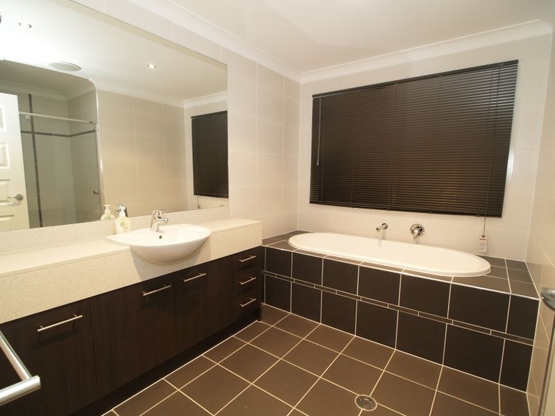 29 Watervale Place, Calamvale QLD 4116