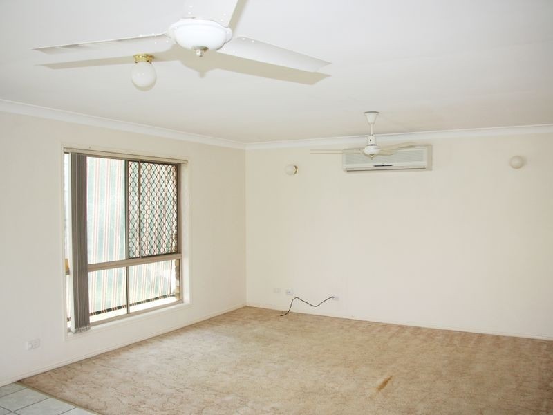 27 Paddington Crescent, Stretton QLD 4116