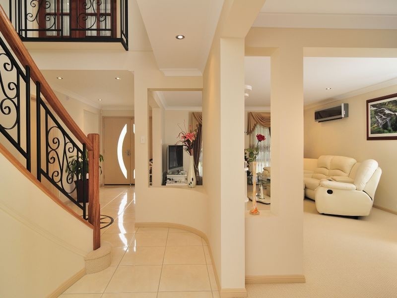 51 Willowleaf Close, Stretton QLD 4116