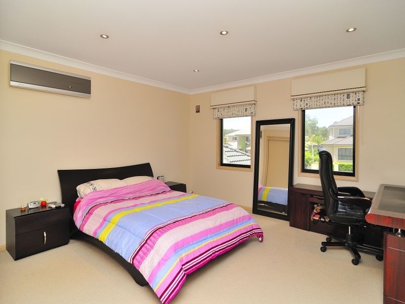 51 Willowleaf Close, Stretton QLD 4116
