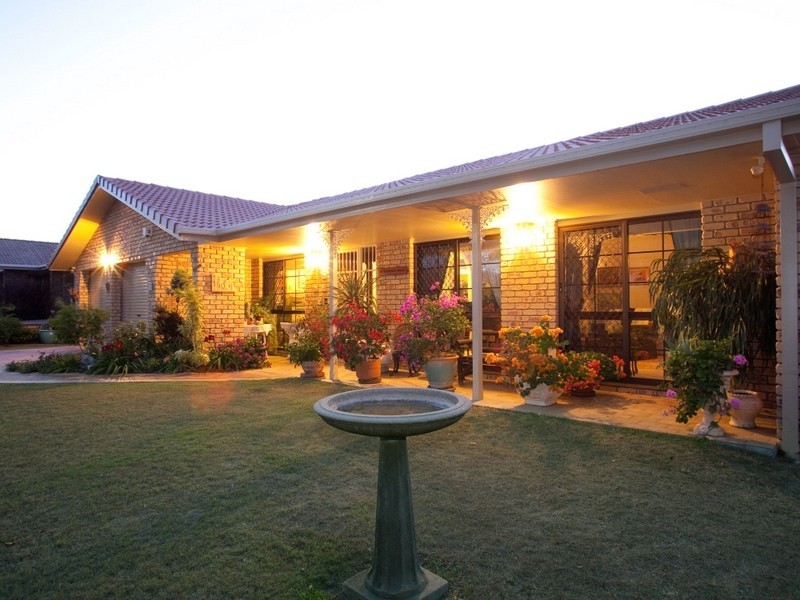 15 Eisenhower Court, Stretton QLD 4116