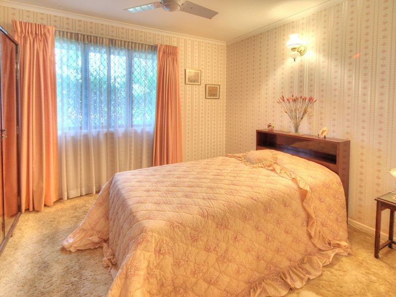 15 Petrina Street, Eight Mile Plains QLD 4113