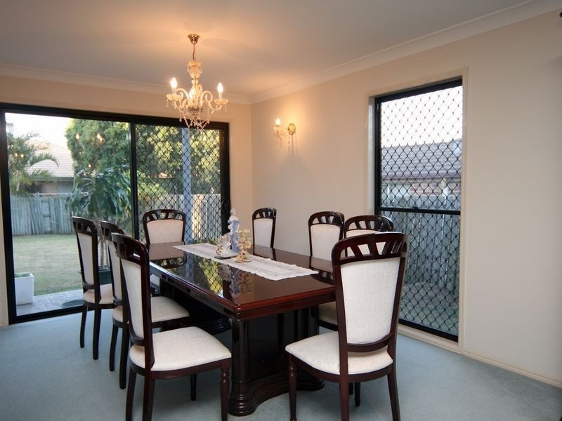 15 Bellflower Place, Calamvale QLD 4116