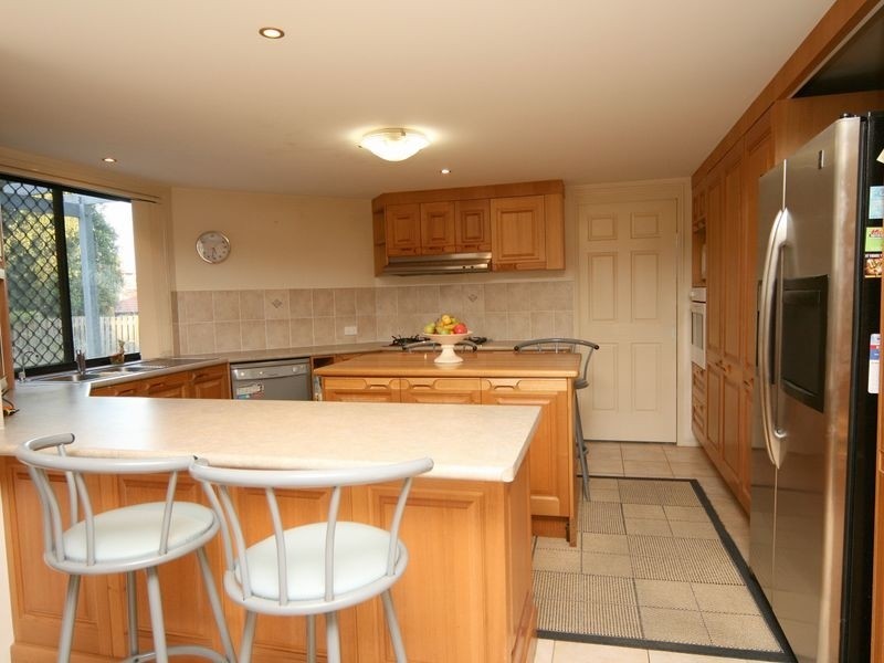 15 Bellflower Place, Calamvale QLD 4116