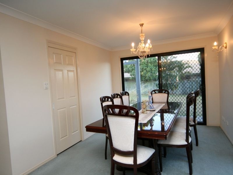 15 Bellflower Place, Calamvale QLD 4116