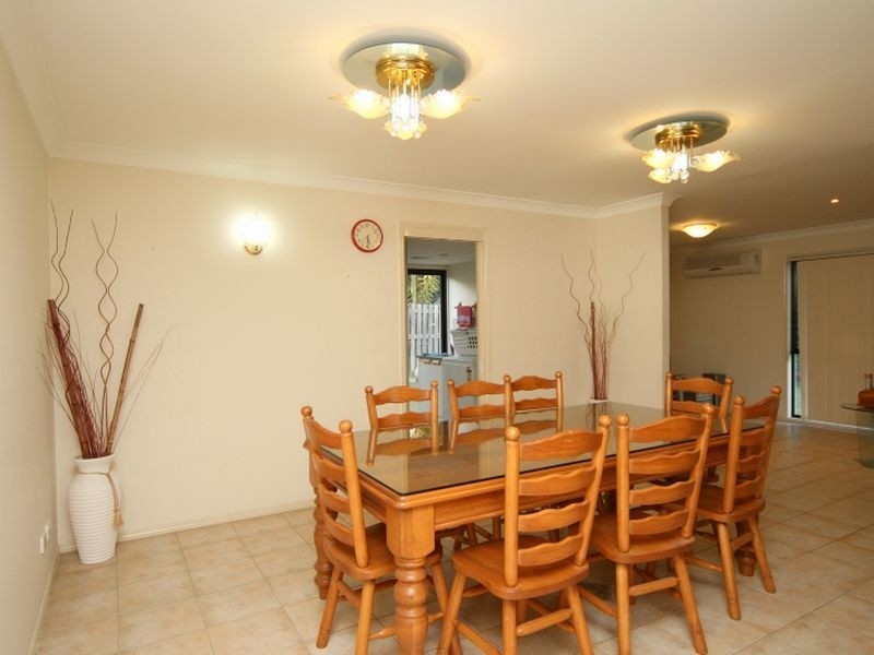 15 Bellflower Place, Calamvale QLD 4116