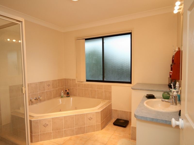 15 Bellflower Place, Calamvale QLD 4116