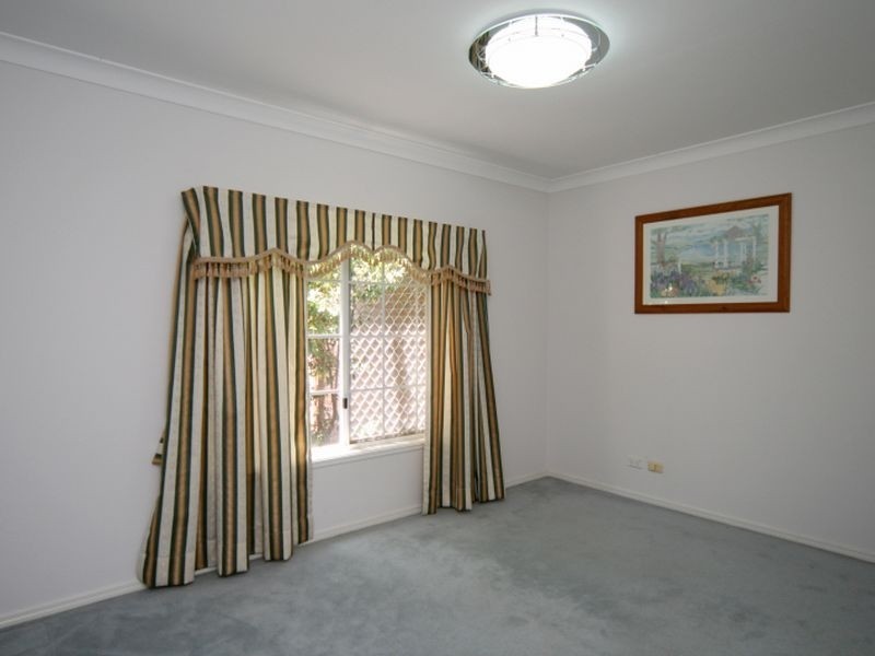 11 Poinciana Crescent, Stretton QLD 4116