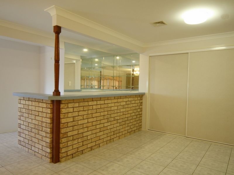 11 Poinciana Crescent, Stretton QLD 4116