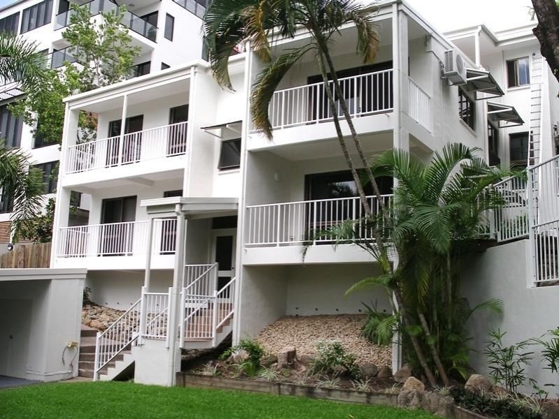 45 Vasey Esplanade, Trinity Beach QLD 4879