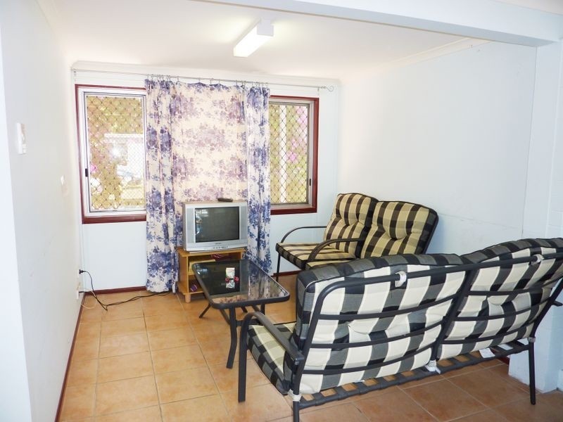 215 Mains Rd, Sunnybank QLD 4109