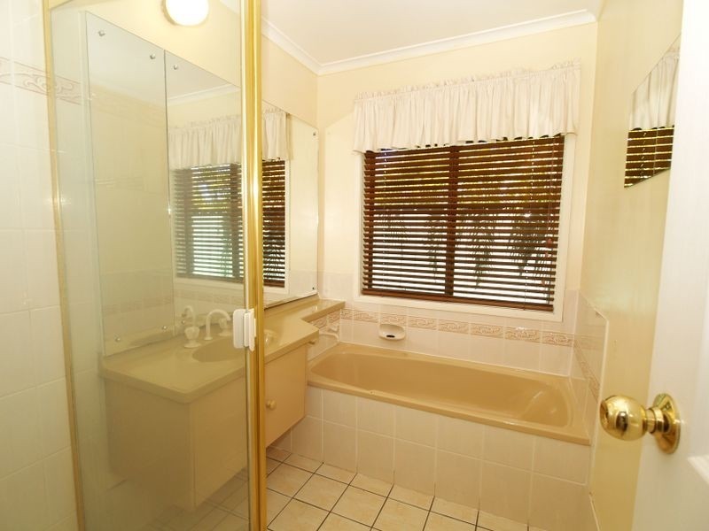 11 Allamanda Street, Runcorn QLD 4113