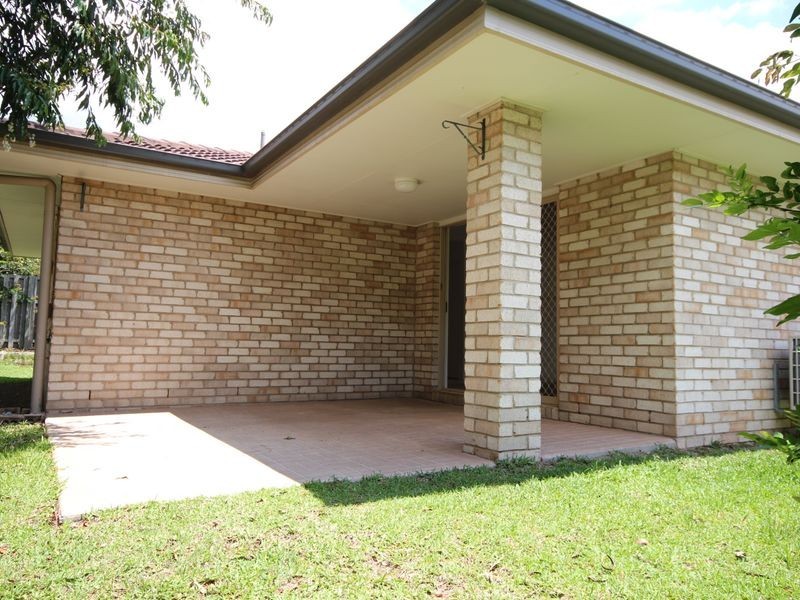 10 Mapelton Circuit, Parkinson QLD 4115