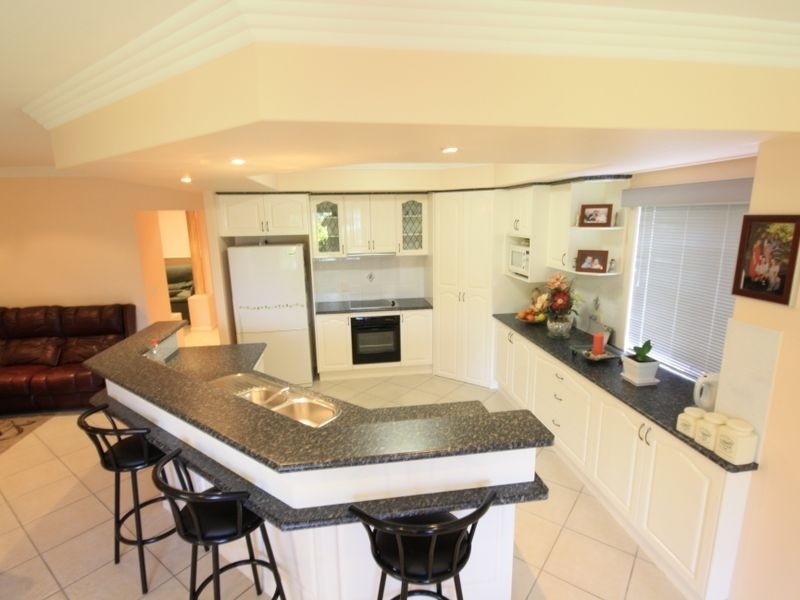 11 Mitchell Place, Parkinson QLD 4115