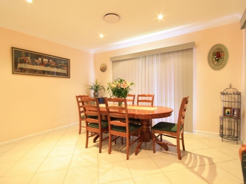 11 Mitchell Place, Parkinson QLD 4115