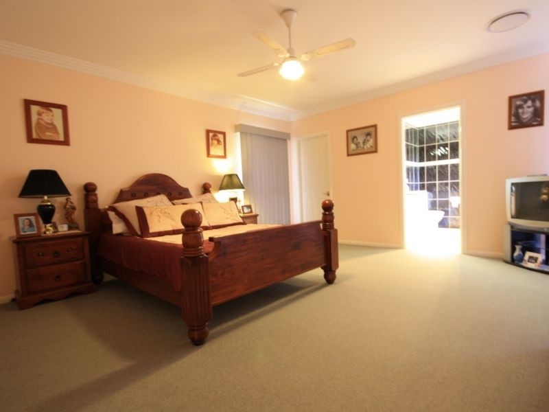 11 Mitchell Place, Parkinson QLD 4115