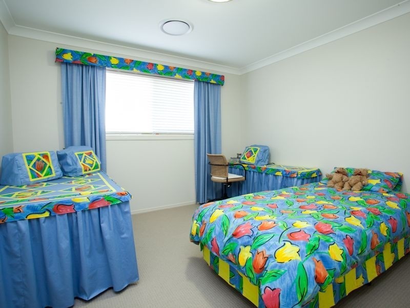 36 Willowleaf Close, Stretton QLD 4116